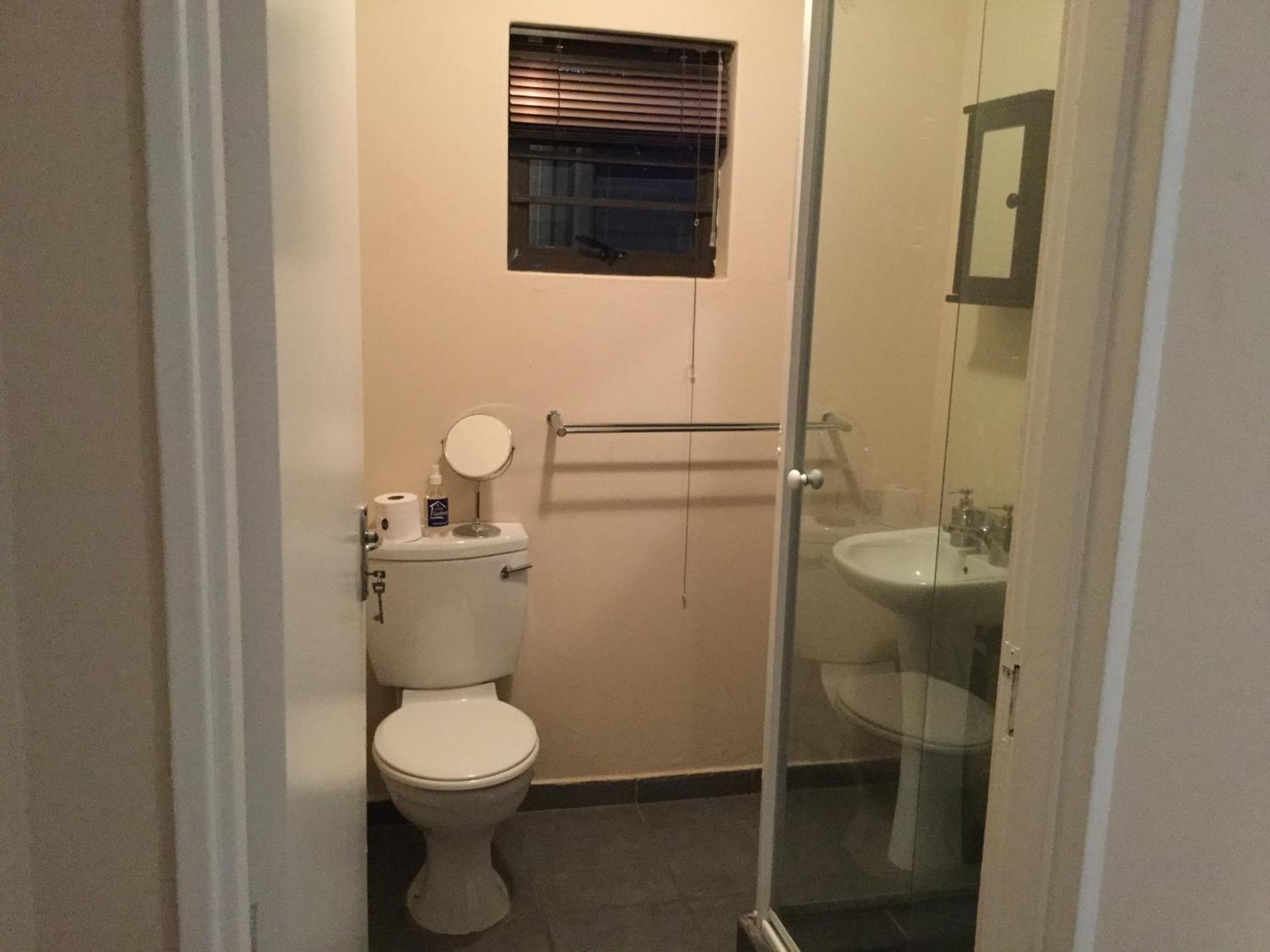 A Little Guesthouse Bloemfontein Phòng bức ảnh