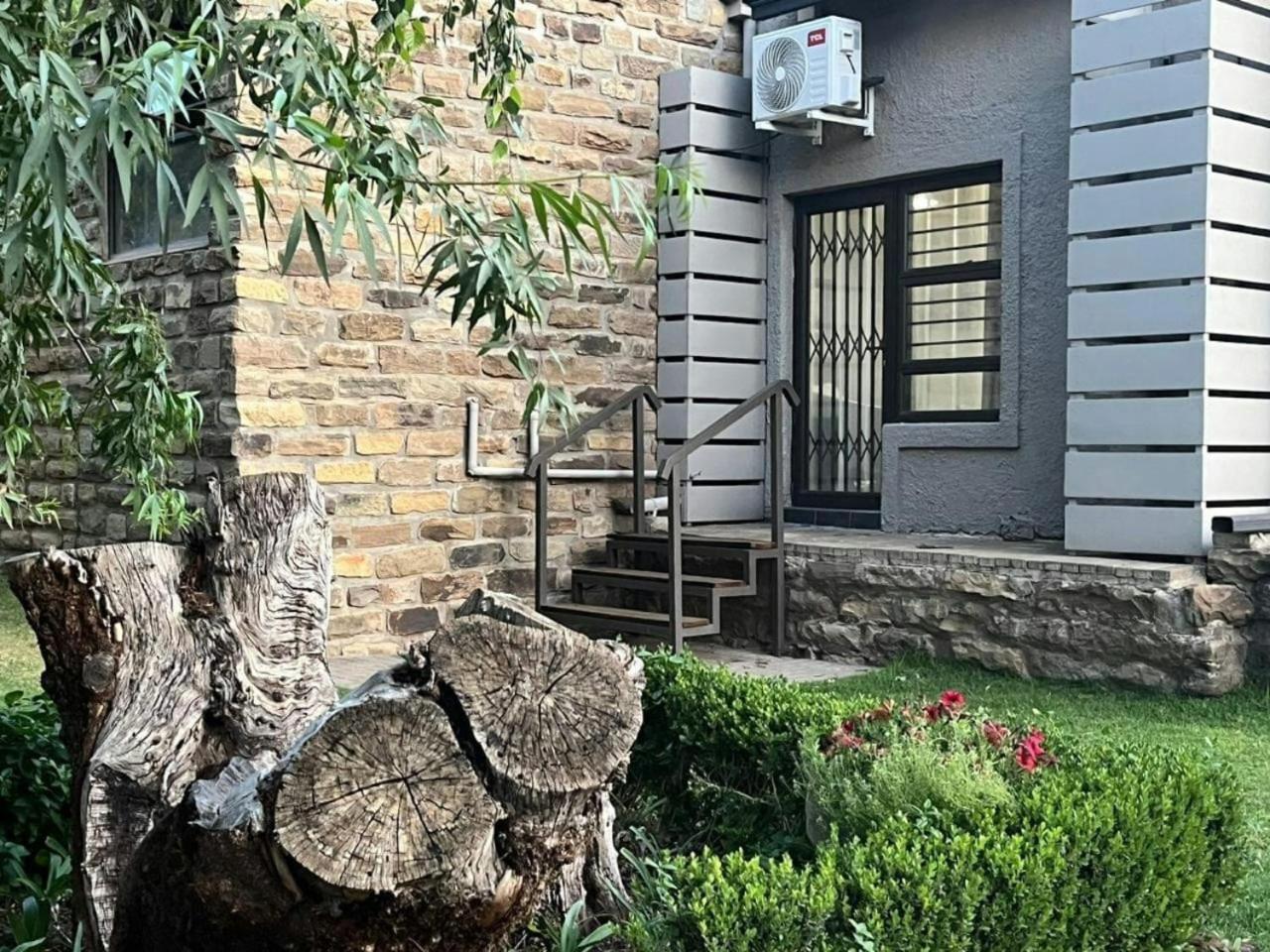 A Little Guesthouse Bloemfontein Ngoại thất bức ảnh