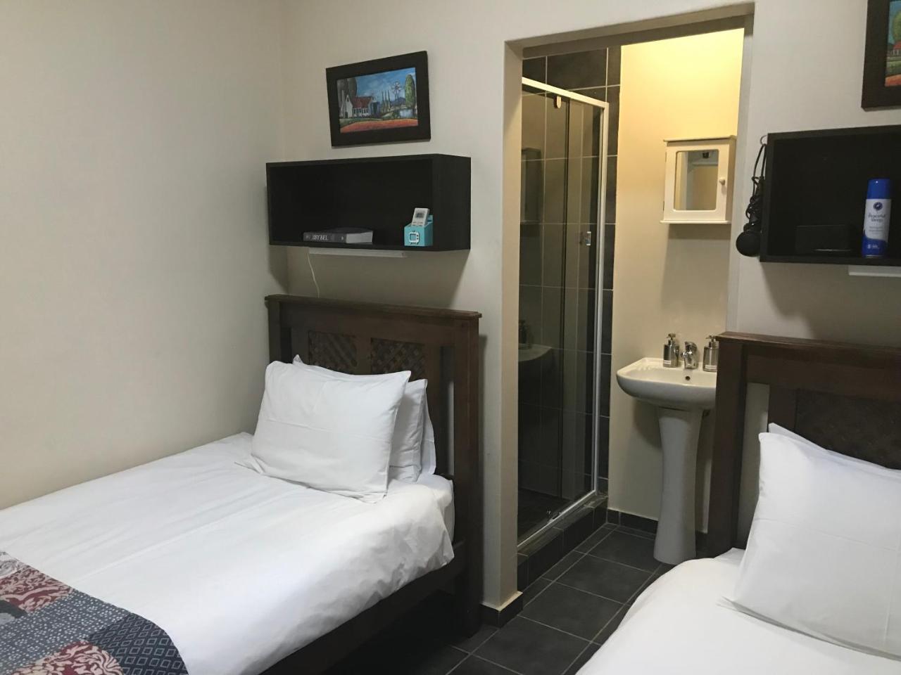 A Little Guesthouse Bloemfontein Ngoại thất bức ảnh