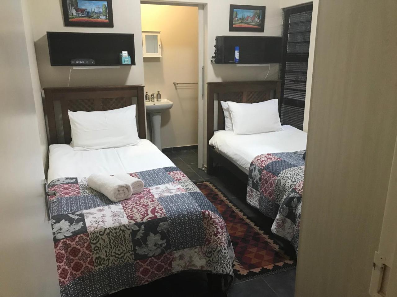 A Little Guesthouse Bloemfontein Ngoại thất bức ảnh
