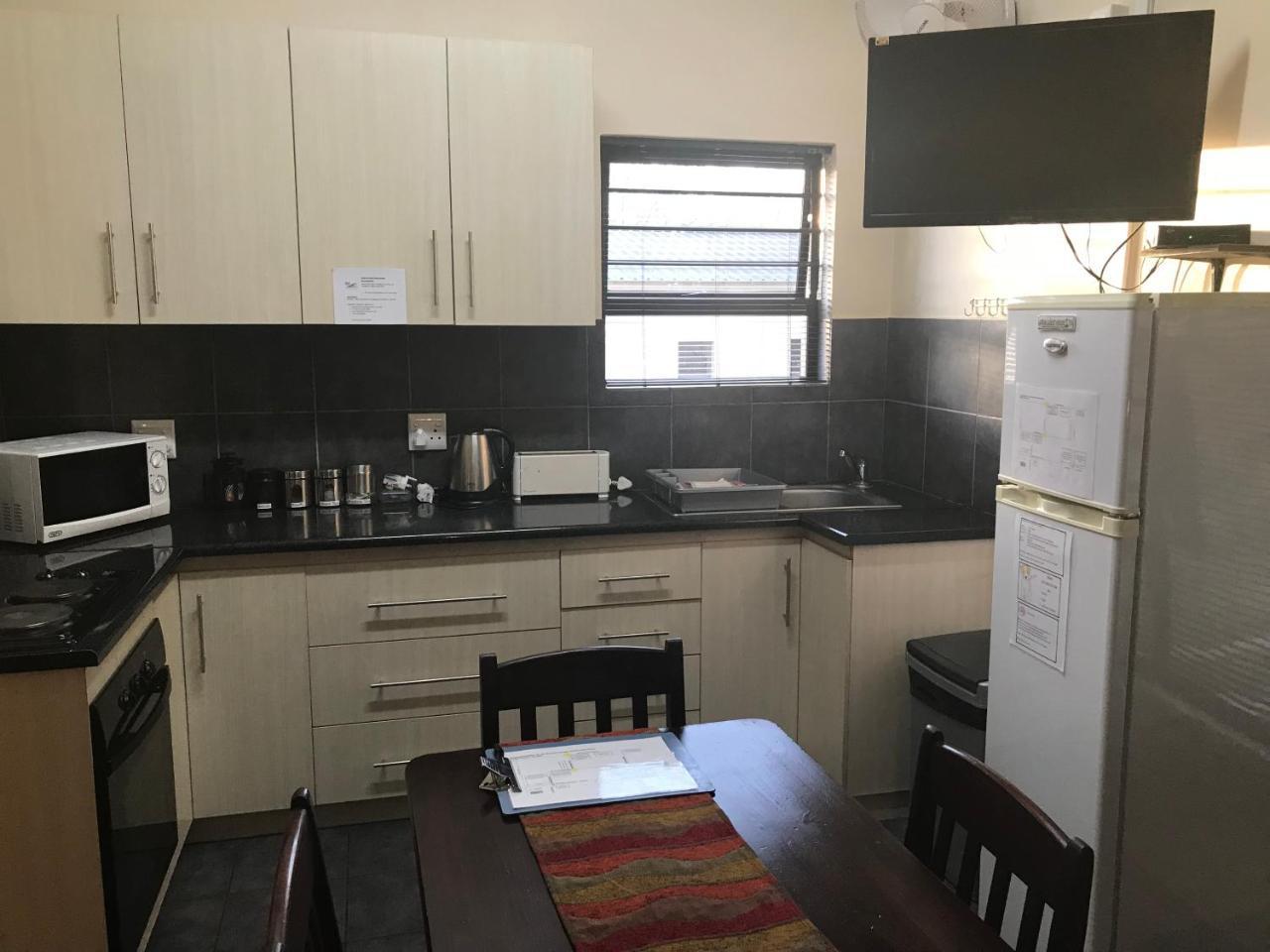 A Little Guesthouse Bloemfontein Ngoại thất bức ảnh