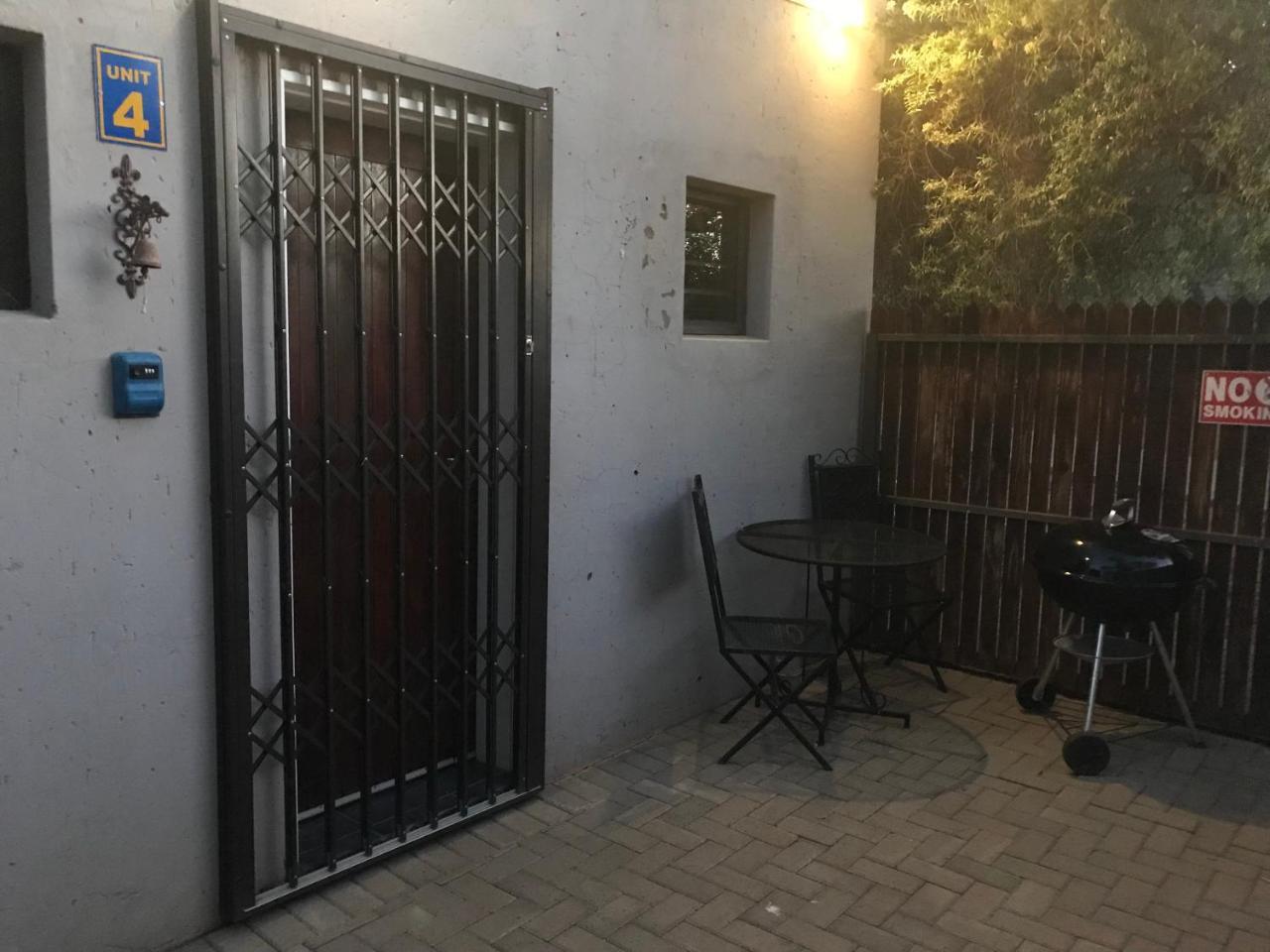 A Little Guesthouse Bloemfontein Ngoại thất bức ảnh